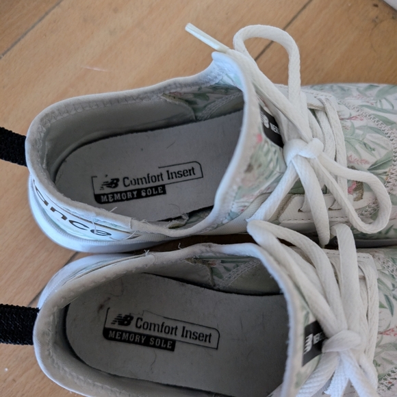 New Balance Floral Pastel Walking Shoes - Picture 4 of 7